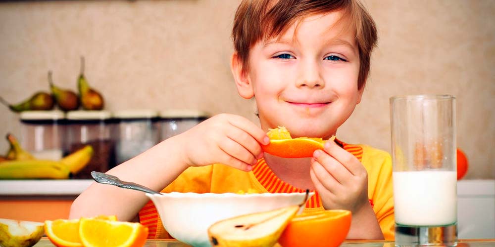 La importancia de una buena alimentación en los niños